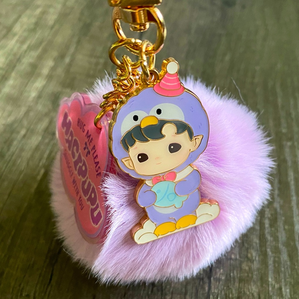 Hacipupu Snuggle With You Keychain - Cozy Penguin - Picture 1 of 2
